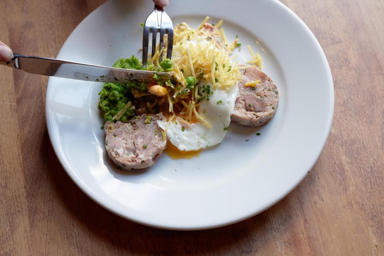The Pembroke Arms Inn 4*